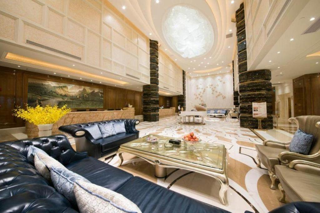 Lake Piedmont International Hotel Guangzhou Exterior photo