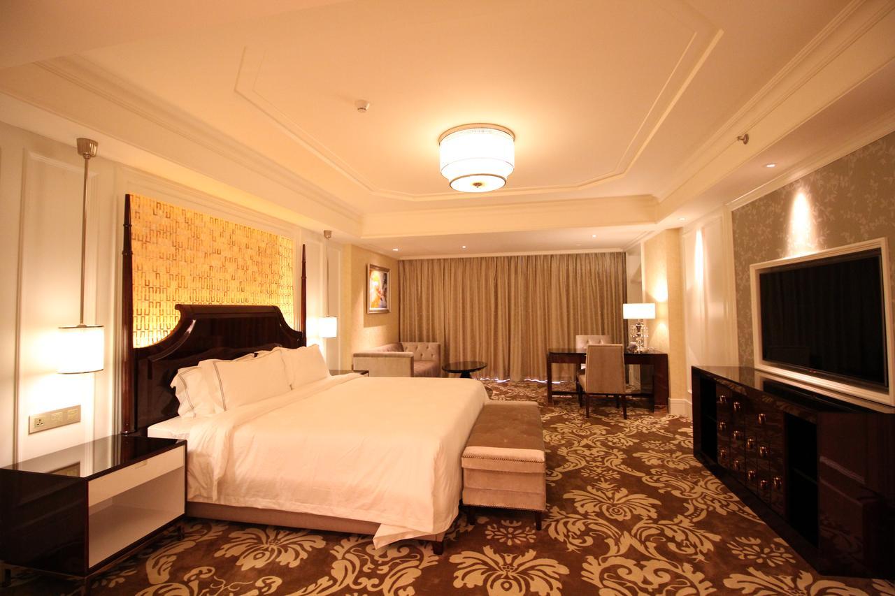 Lake Piedmont International Hotel Guangzhou Exterior photo