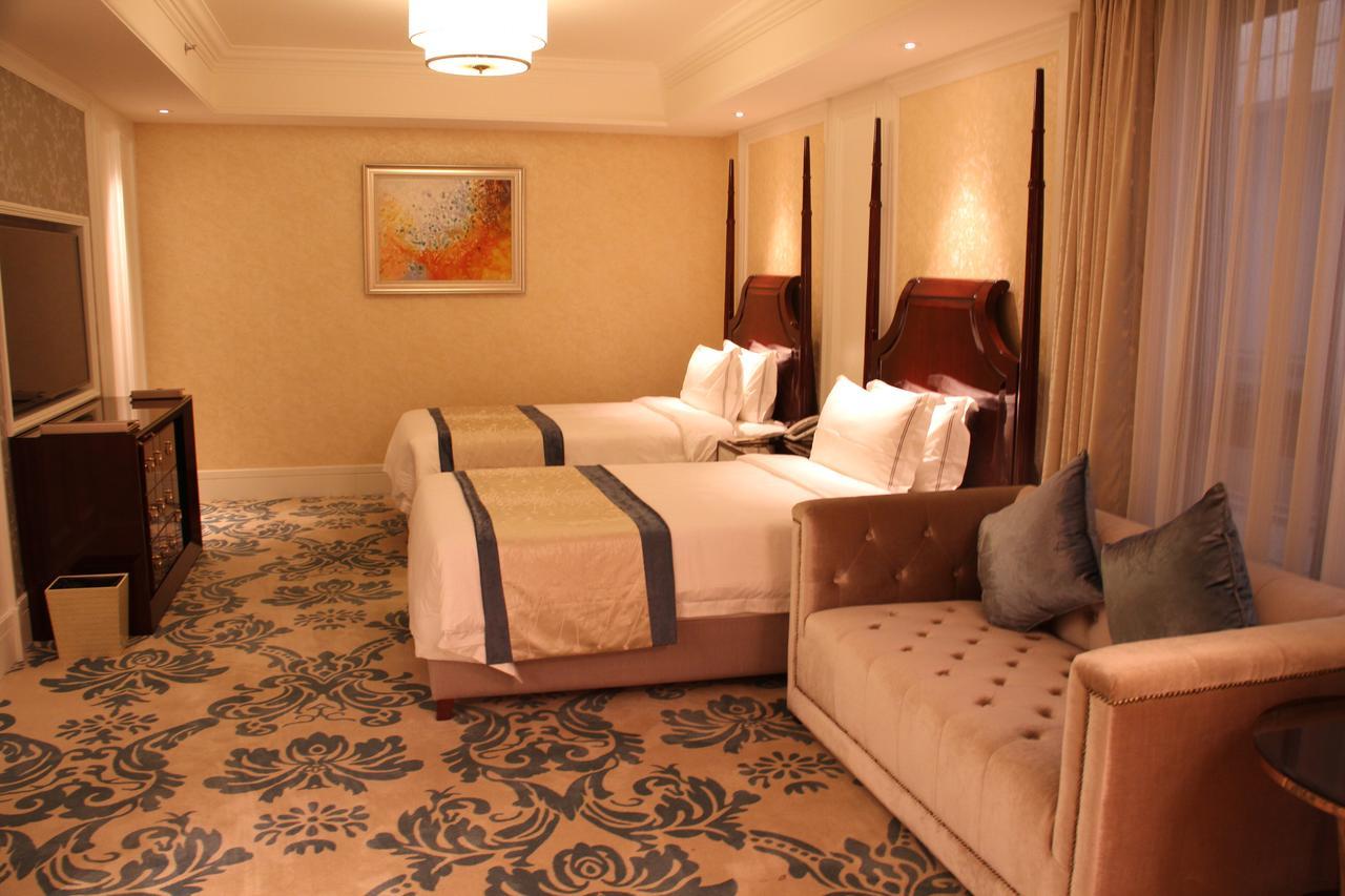 Lake Piedmont International Hotel Guangzhou Exterior photo